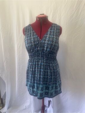Max Studio Blue Floral Smocked V-Neck Sleeveless Top
